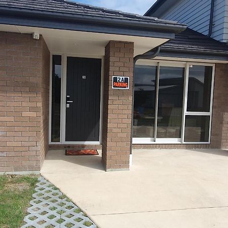 Clarks Beach Getaway Exterior photo